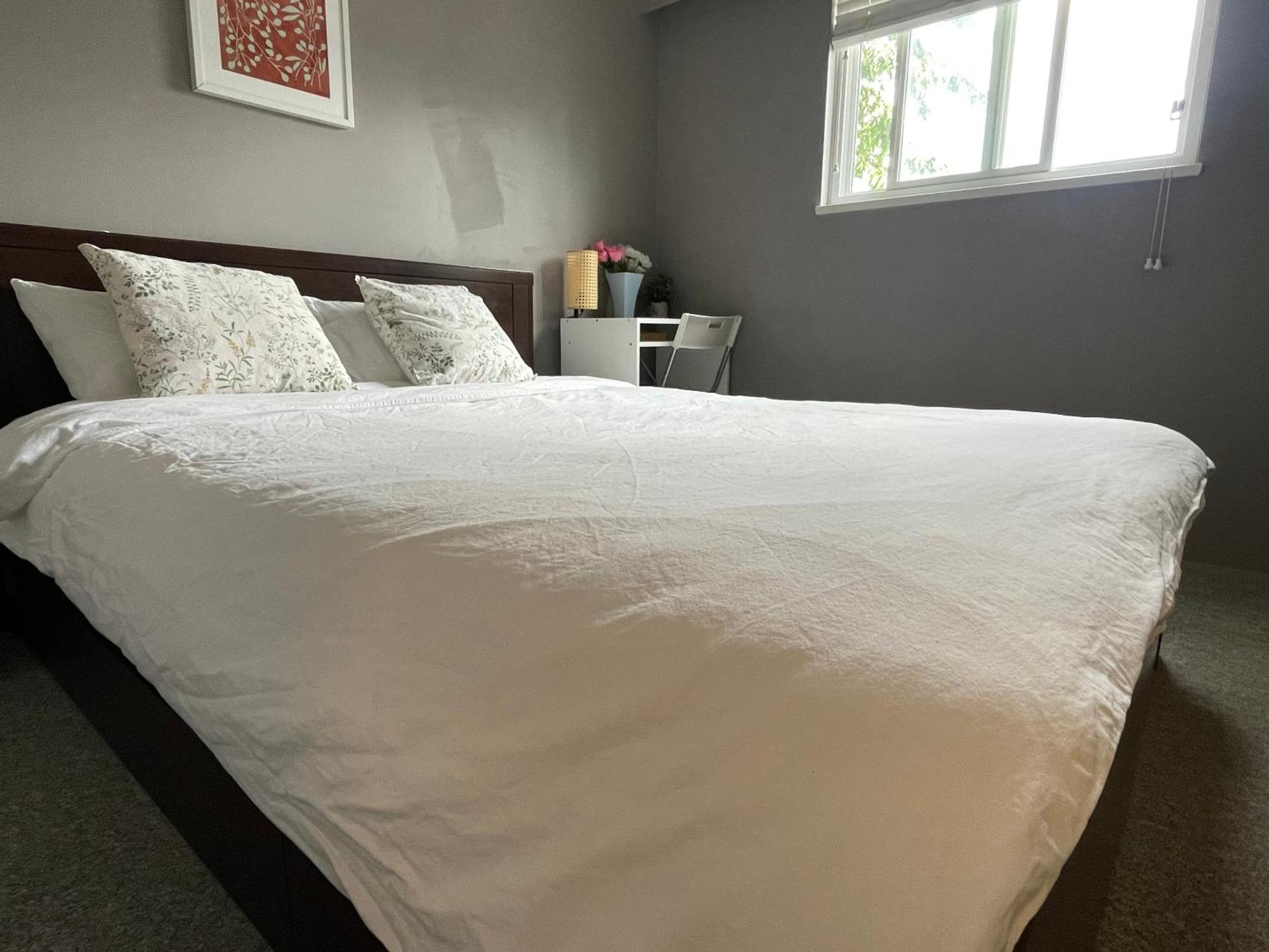 Private Room With Queen Bed In Richmond 202 Esterno foto