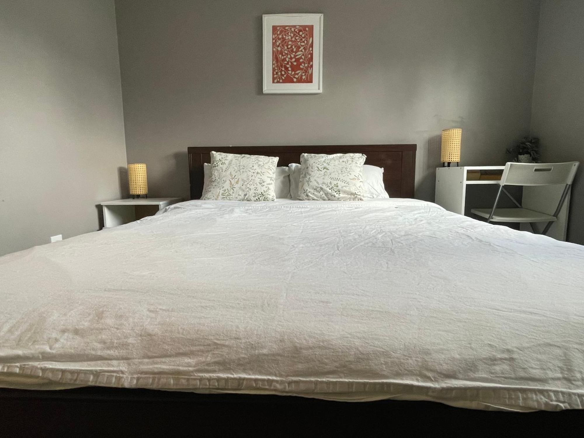 Private Room With Queen Bed In Richmond 202 Esterno foto